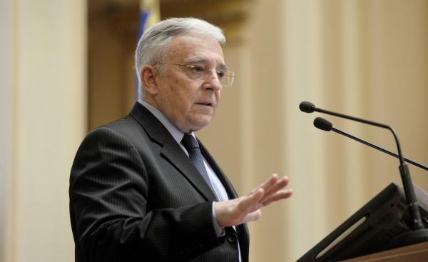 Bugetul pe 2019, prezentat marți în Parlament. Șeful BNR dă explicații la Senat