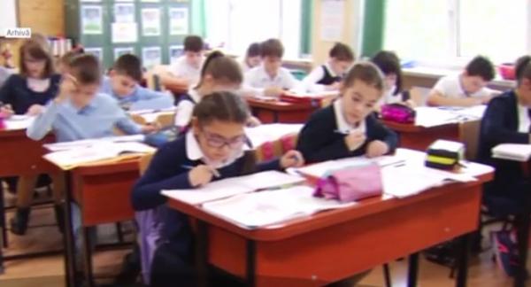 Cursuri pentru profesori în vederea reducerii abandonului şcolar de către elevii defavorizaţi