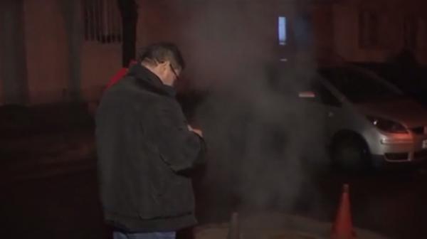 Locuitorii unui bloc din Capitală au stat vreme de o întreagă săptămână în propriile locuinţe ca într-o saună!