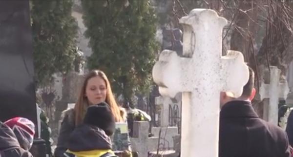 Lecţie inedită de istorie pentru zeci de elevi din Iaşi, la Cimitirul Eternitatea