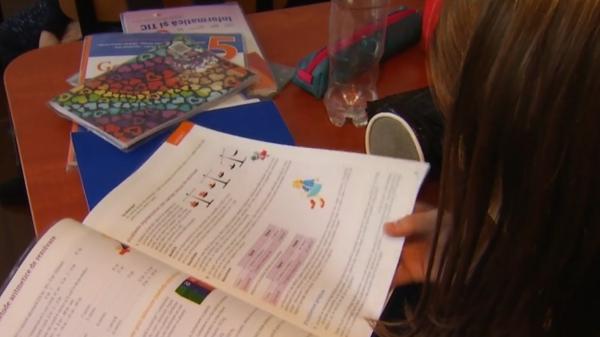 Eleva unui liceu pedagogic din București acuză că a picat pe nedrept examenul de corigență