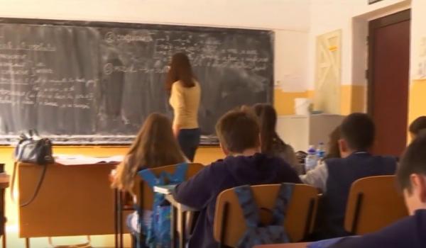 Schimbări peste noapte. Noi teste grilă introduse pentru elevii de liceu și gimnaziu