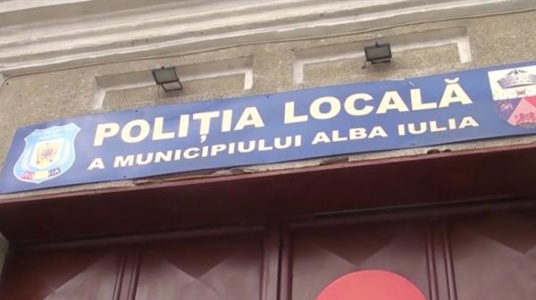 Şef din Poliţia Locală Alba Iulia, reţinut după ce şi-a terorizat fosta soţie, poliţistă şi ea