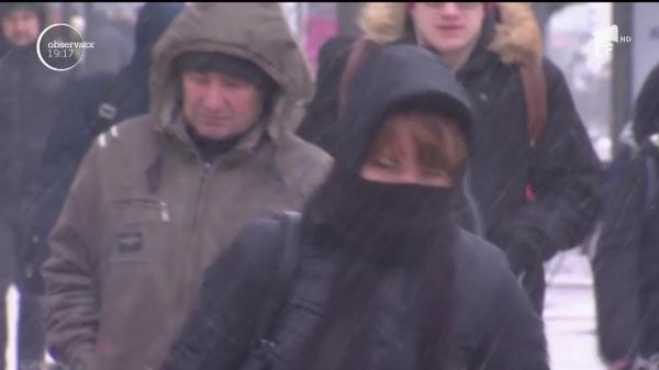 Iarna revine în forţă de la sfârşitul săptămânii. Zăpada se va aşterne inclusiv în Bucureşti