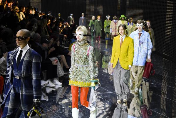 Colecția Gucci, inspirată de balurile mascate