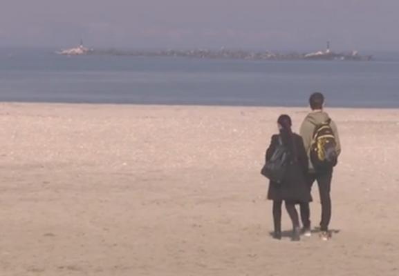Plimbările pe malul mării, tratament natural indiferent de sezon