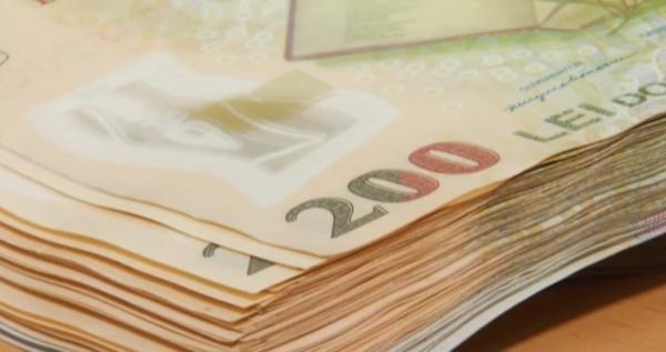 Rate reduse cu 50% până la jumătatea anului, promisiune făcută în numele Guvernului