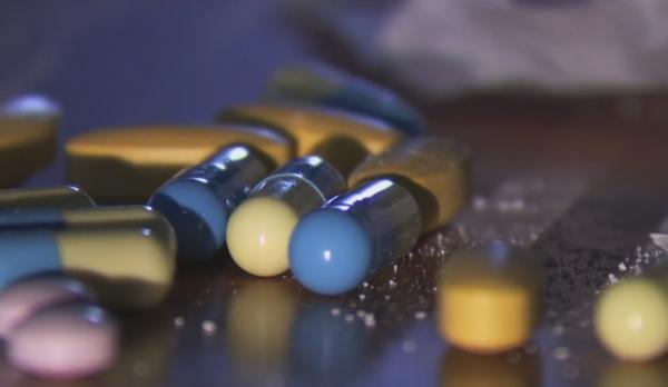 O pastilă de gripă şi răceală poate conţine E-uri cât în două pungi de cipsuri (studiu)