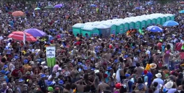 Carnavalul de la Rio, nelipsit de incidente. Poliţiştii au intervenit cu gaze lacrimogene şi bastoane