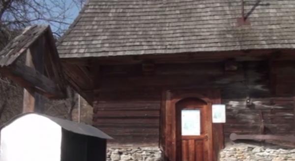 Bisericile de lemn sunt considerate un tezaur şi atrag mii de turiști anual