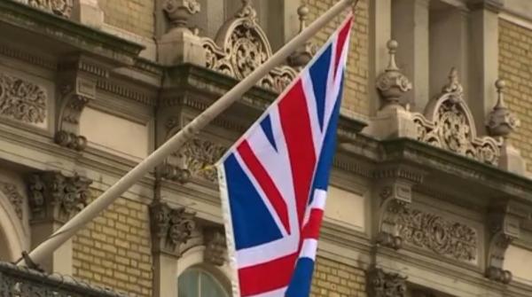 Scenarii după un Brexit fără acord. Marii producători auto şi-ar putea închide fabricile din Marea Britanie
