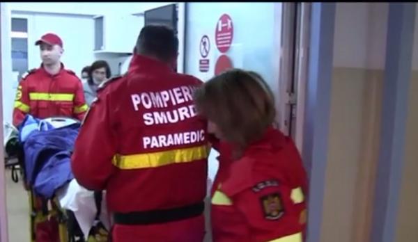 Incendiu puternic la o casă din Vaslui. Doi fraţi, între care unul de aproape un an şi mama surdomută, la un pas de moarte