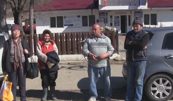 Scandal după ce microbuzul cu elevi din Vaslui a fost sechestrat de poliție, iar șoferul încătușat