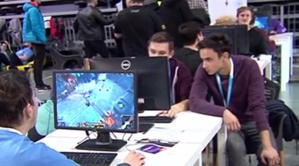 Sute de tineri la Târgul de cariere în IT din Cluj-Napoca