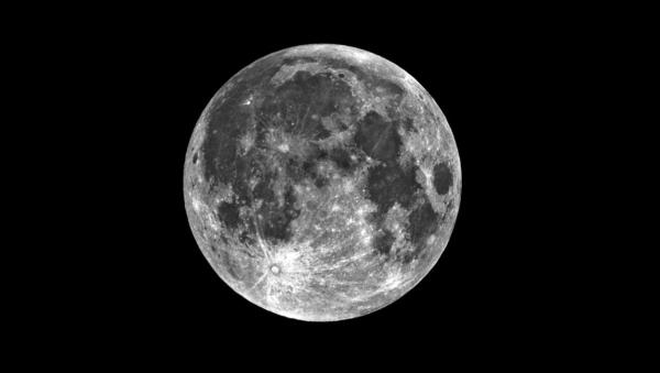 Superlună în această noapte. Fenomenul, unul fascinant, asigură specialiştii (Video)