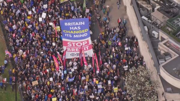 Marș contra Brexit, cu sute de mii de protestatari, în Marea Britanie