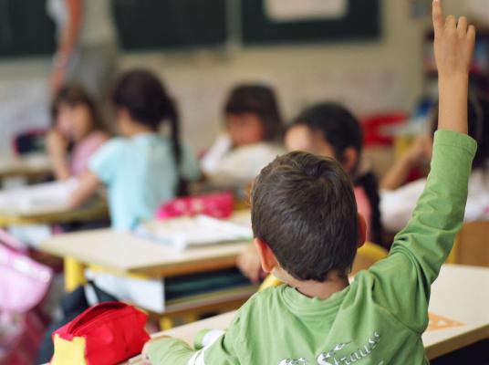 Preotul din Botoşani care ar fi agresat un elev riscă să rămână fără catedră