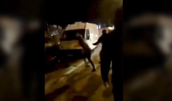 Zeci de romi din România, victimele isteriei ambulanțelor care fură copii, la Paris