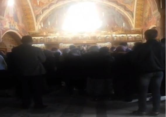 Reacția Bisericii la imaginile cu starețul Mănăstirii Cotmeana, care insultă enoriașii