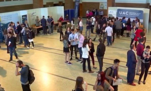 România se confruntă cu un deficit pe piaţa forţei de muncă aproape fără precedent