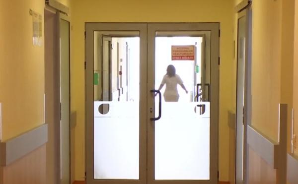 Fără bani de analize la început de lună, la clinicile private