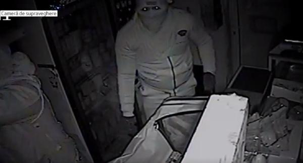 Două spargeri fulger în mai puţin de o lună la un magazin din Galaţi (Video)