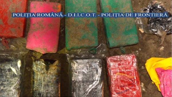 Transportul uriaş de droguri din Delta Dunării a fost pus la cale sub ochii autorităţilor