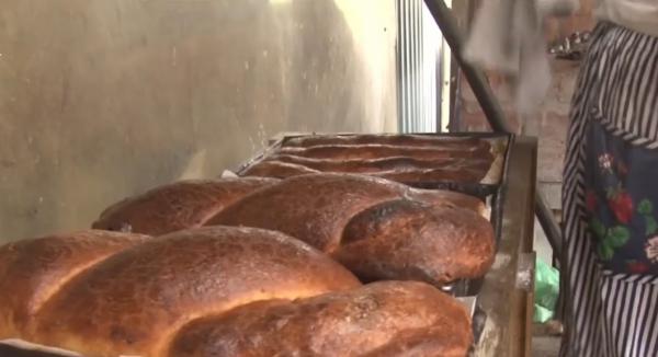 Pregătiri de Paște în Țara Zarandului. Secretul unui cozonac gustos și pufos