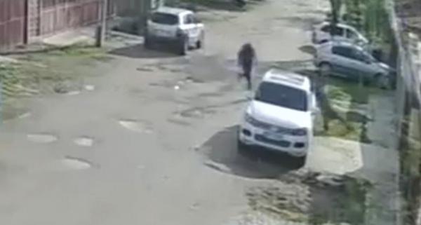 Imaginile jafului de 500 de mii de lei, de la Brăila. Doi hoți sunt căutați (Video)