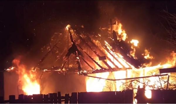 Mamă și fiică din Bacău, moarte într-un incendiu violent