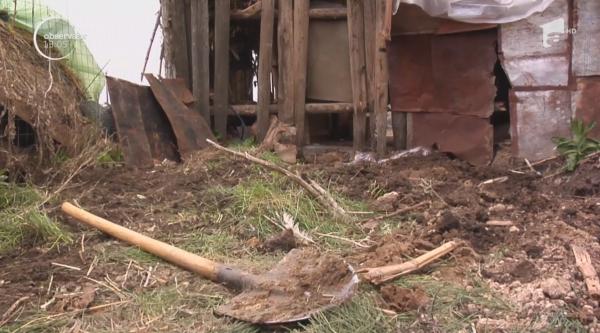 Mama care și-a aruncat bebelușul în toaleta din curte, în Galați, va face expertiză psihiatrică