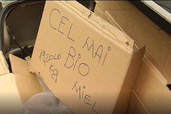 Experiment Observator. Miel vândut fără acte, direct din portbagaj (Video)