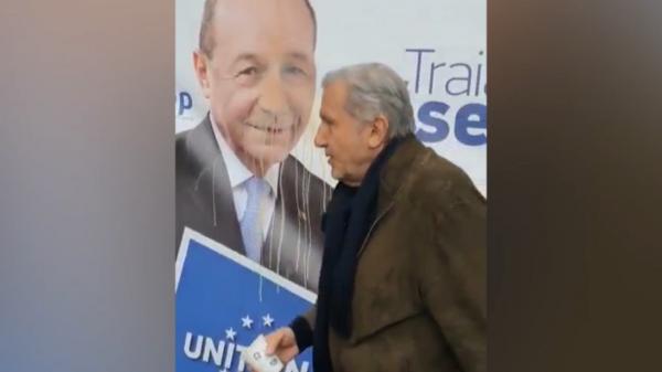 Traian Băsescu despre Ilie Năstase, care a aruncat cafea pe cortul PMP: ”Ce a fost și ce a ajuns, săracul”