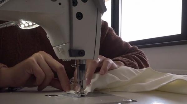 Se pregătesc veșmintele pentru vizita Papei la Şumuleu Ciuc (Video)