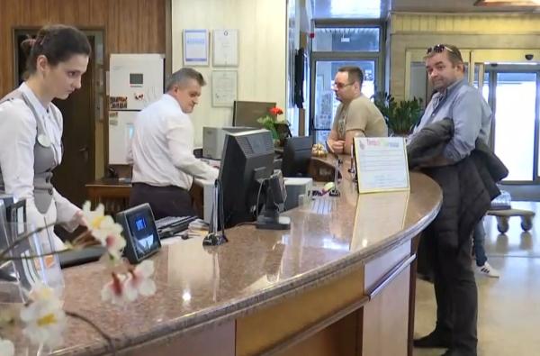 Oficial a început mini-vacanţa de Paşte şi 1 Mai. Mii de turişti au ales muntele