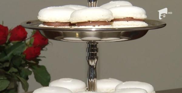 Bătălia deliciilor de Paște. Cum se prepară macarons și tradiționala pască