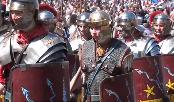 Luptele dintre daci și romani, reconstituite la Festivalul Apulum din Alba Iulia