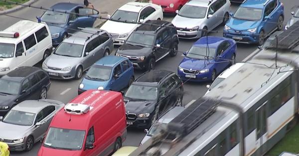 Aerul poluat din București omoară 30 de oameni pe zi. Autorităţile întârzie să ia măsuri (Video)