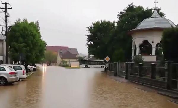 Ciclon mediteranean deasupra României. Case inundate și culturi distruse în mai multe județe