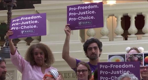 Val de proteste în SUA, după adoptarea legii anti-avort, în Alabama