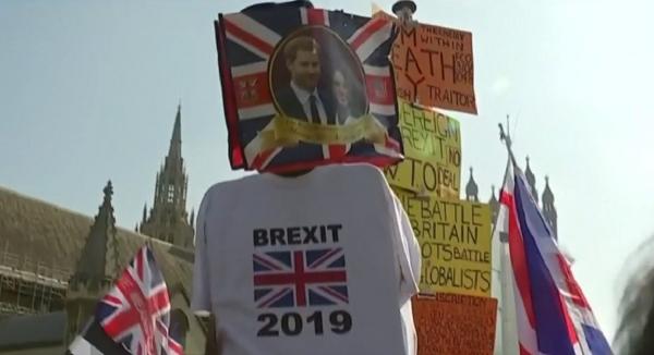 Blocaj total în Marea Britanie, după ce opoziția a suspendat discuțiile pe Brexit