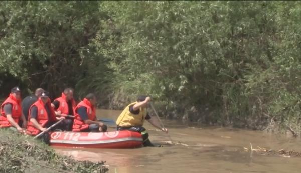 Femeie dispărută în inundații în Botoșani. Ploi torențiale sunt anunțate și în următoarele zile
