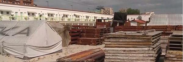 Patronii de pe litoral aşteaptă turiştii cu şantiere