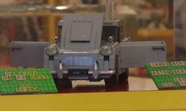 Jucăriile vechi de zeci de ani, expuse în cadrul unui târg din Bucureşti (Video)