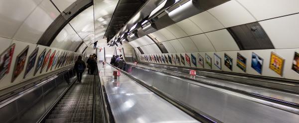 Românii au prejudiciat cu 20 de milioane de euro transportul public din Marea Britanie