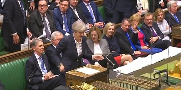 Theresa May, premierul Marii Britanii, a demisionat oficial