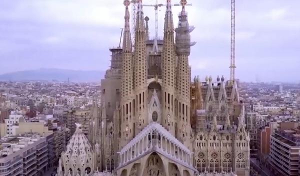 Catedrala Sagrada Familia a primit autorizaţia de construcţie la 137 de ani de la începerea lucrărilor