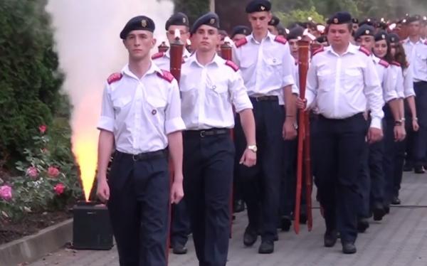 Elevi Colegiului Militar din Alba Iulia şi-au luat rămas bun de la liceu
