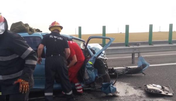 Bărbat strivit între două mașini, pe Autostrada Soarelui