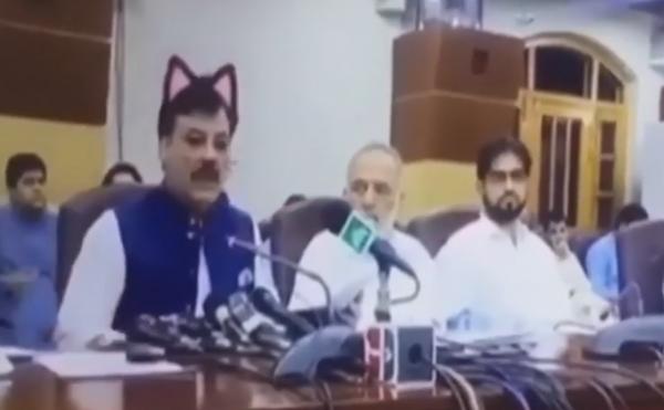 Gafă live pe Facebook a unui ministru din Pakistan